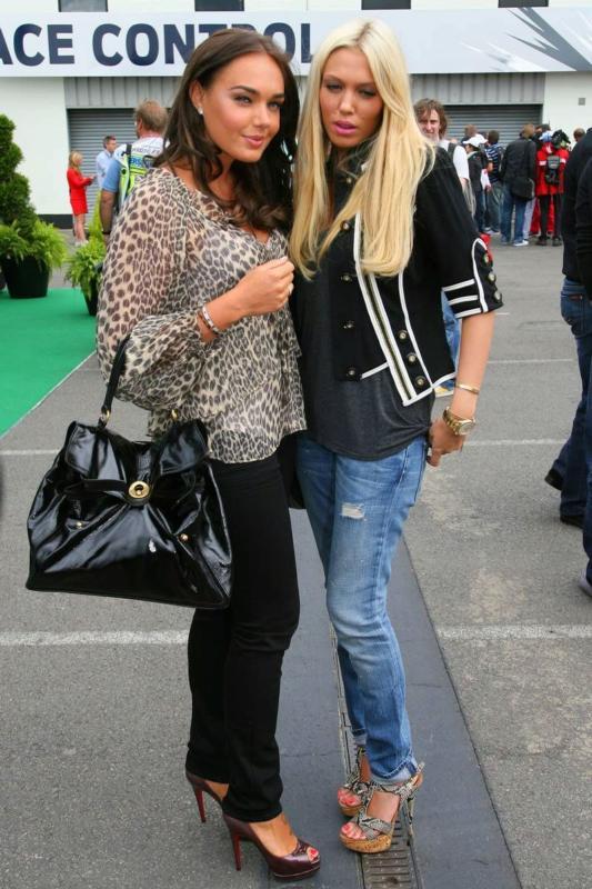 Sestry pohromadě wikifeet.com Sestry pohromaděwikifeet.com