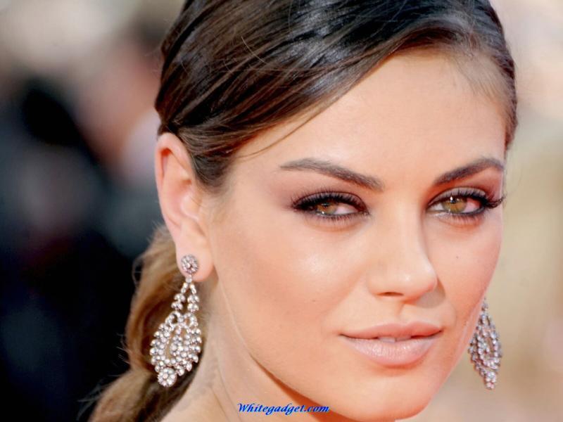 Detailní záběr ženské tváře ses sexy pohledem