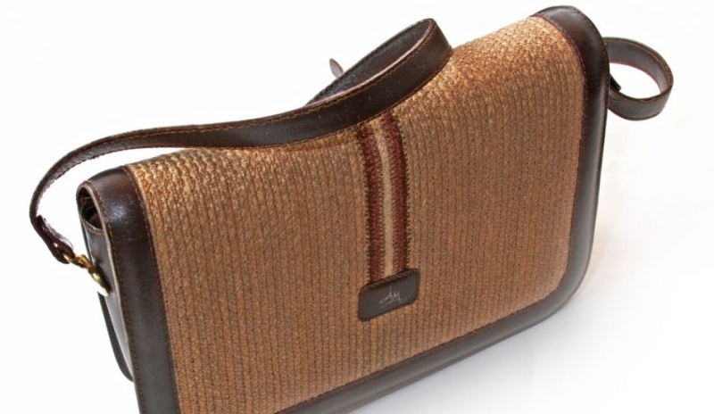 Pánské tašky přes rameno vám dají svobodu.