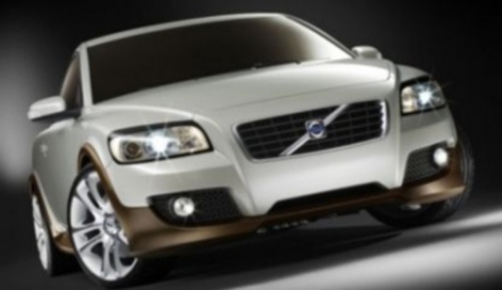 Volvo C30 – sexy zadeček k pohledání Přední pohled automobilu značky Volvo C30 hatchback