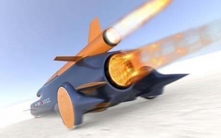 Bloodhound SSC zvládne 1600 kilometrů za hodinu?! Automobil značky Bloodhound SSC a jeho zadní pohled