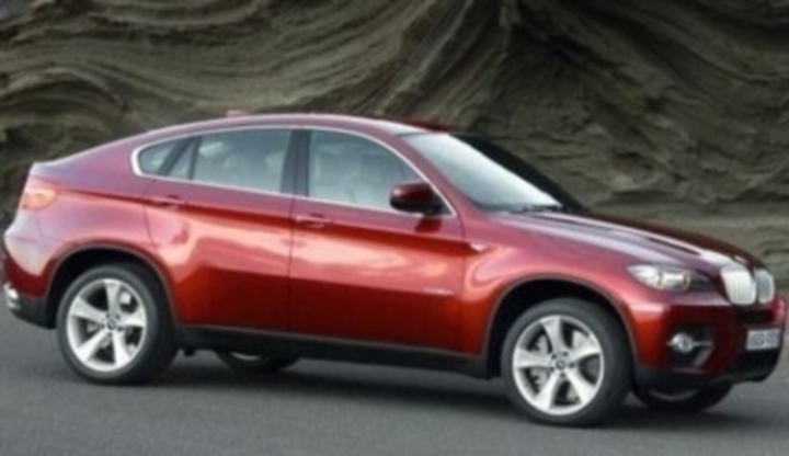 Nové BMW X6 bude mít svou premiéru v květnu! Osobní automobil značky BMW X6 a jeho testování v terénu