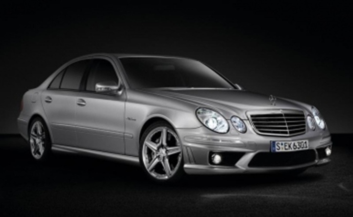 Mercedes-Benz E 63 AMG Osobní automobil Mercedes-Benz a prezentace této značky