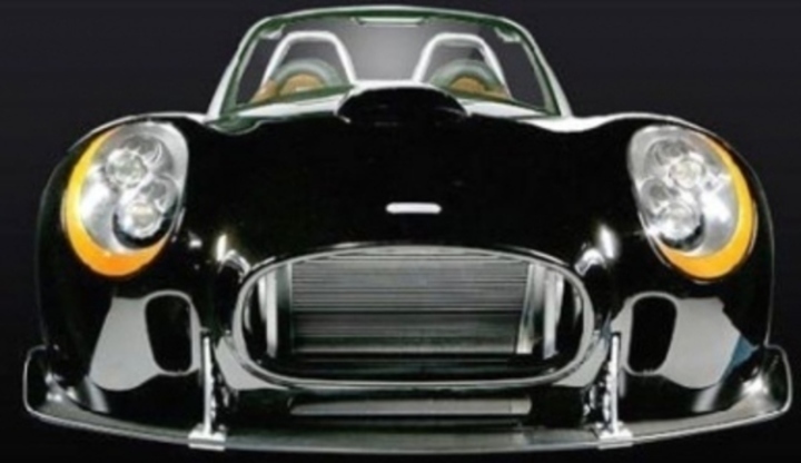 Iconic GTR Roadster – dokonalé auto? Automobil Iconic GTR Roadster a jeho přední pohled