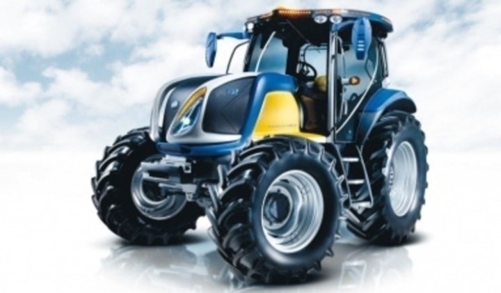 Supertraktor jede na vodík Boční pohled na traktor