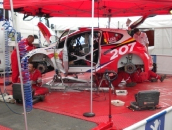 Barum rally 2009 z pohledu diváka Barum Rally 2009 a záběr do depa