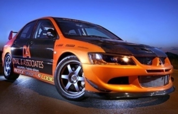 Tuning srazy pro rok 2010 Přední pohled na automobil účastnící se tuningového srazu