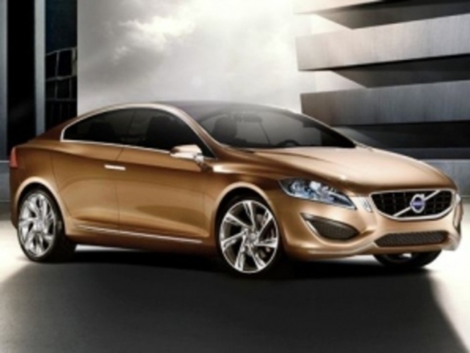 Volvo S60 se zabudovaným systémem ochrany chodců Boční pohled na automobil značky Volvo S60