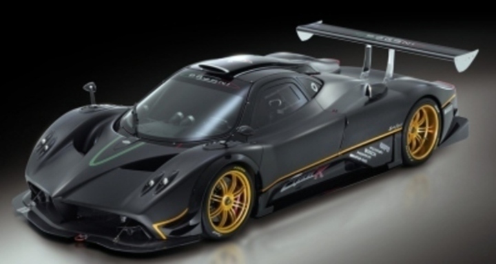 Pagani Zonda R Boční pohled na automobil značky Pagani Zonda R