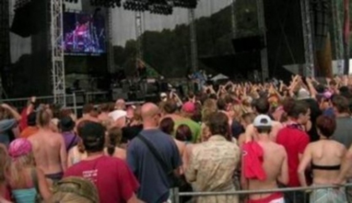 Festivaly 2006 - Benátská noc Fotografie publika při letním festivalu