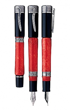 Obrázek tří luxusních per Cossacks od Delta Italy