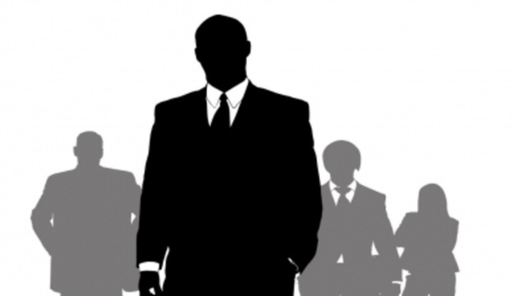 Logo znázorňující kolektiv v oblecích