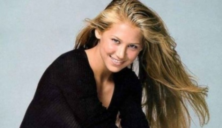 Anna Kurnikovová - modeling nebo tenis? Tenistka Anna Kurnikovova na své propagační fotografii