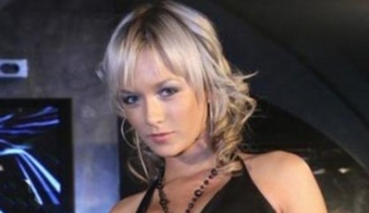 Sexbomba Dominika Kadlčková Modelka Dominika Kadlčková při svém reklamním focení