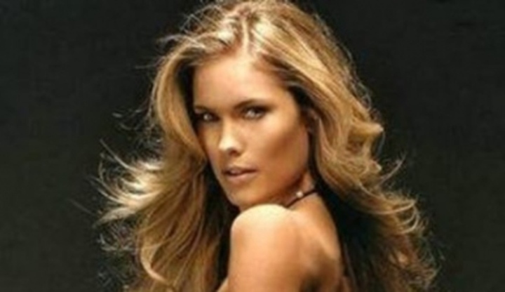 Helen Swedin - sexy manželka Luise Figa Modelka Helen Swedin na propagační fotografii