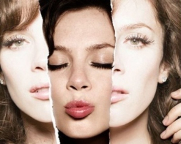 Sexy Anna Friel nahá! Herečka Anna Friel na své propagační fotografii