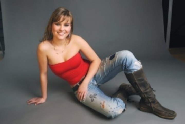 Patricie Solaříková – kráska z Ulice Česká herečka Patricie Solaříková na své propagační fotografii