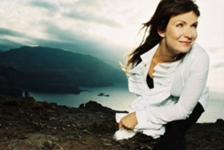 Česká zpěvačka Anna K na své propagační fotografii