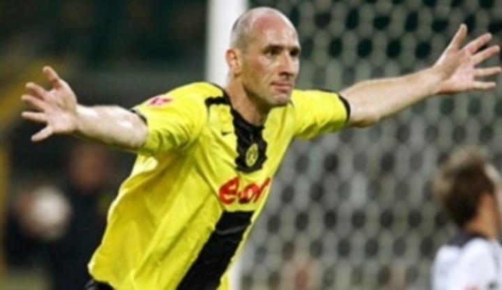 Koller před MS ve fotbale podepsal s AS Monako Fotbalista Jan Koller při svém vítězném gestu