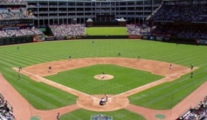 Baseball - kouzlo správného švihu Fotografie baseballového hřiště