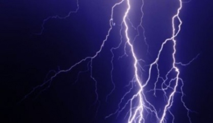 Blesk - počasí s nábojem Fotografie blesku