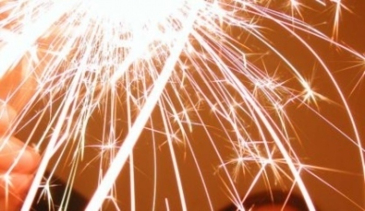 Silvestr na horách 2006/2007 a silvestrovské pobyty Fotografie zachycující prskavku