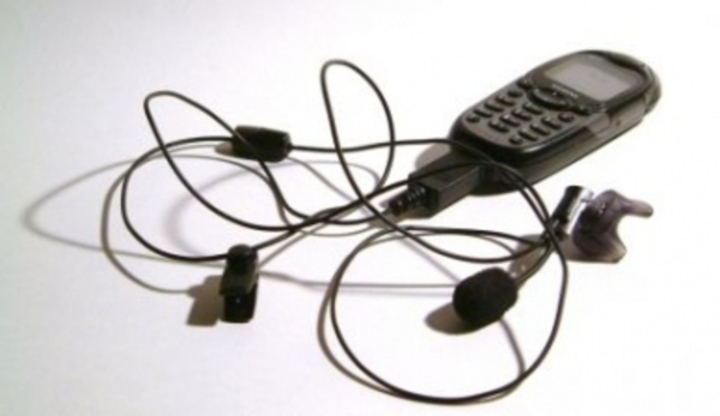 Handsfree - šetřte body… Fotografie handsfree mobilu