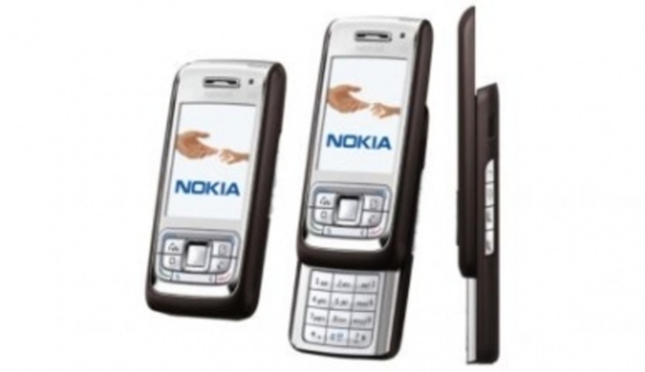 Nokia E65 zdůrazní osobitost vašeho stylu Mobilní telefon Nokia E65