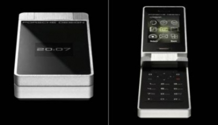 Porsche uvádí svůj první mobilní telefon P9521 Fotografie mobilního telefonu značky Porsche