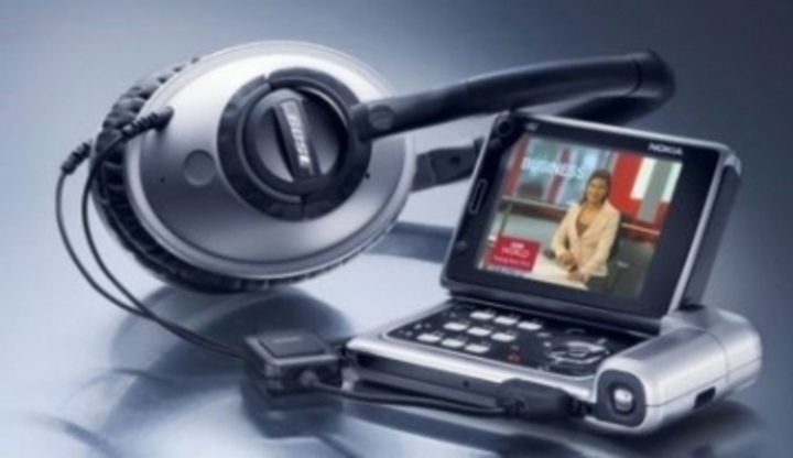 Hudba a video přes mobil? Žádný problém! Mobilní telefon značky Nokia N92