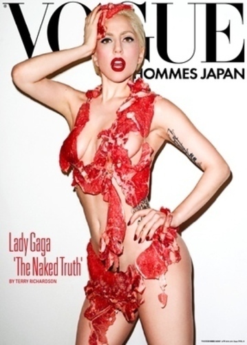 Lady Gaga - krev a maso Lady Gaga na obálce Vogue