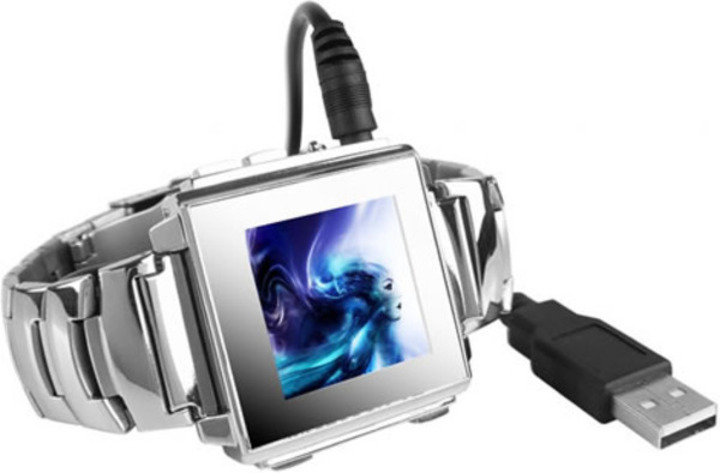 Detailní fotografie MP4 hodinek s USB připojením