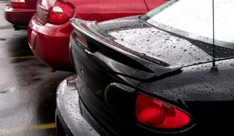 Fotografie zadních automobilových náprav