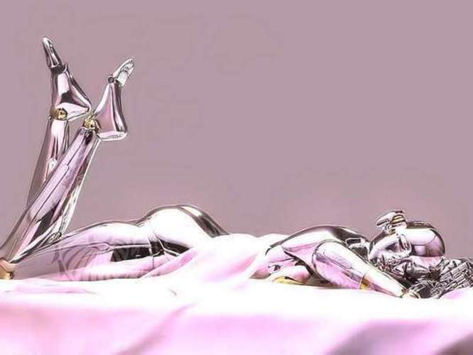 Snímek zachycující ženu-robota