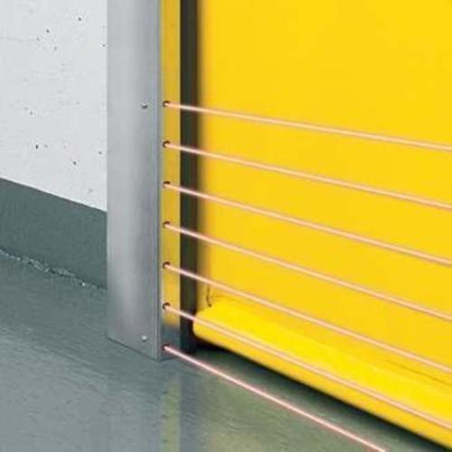 Rychloběžná vrata Fotografie žlutých garážových vrat