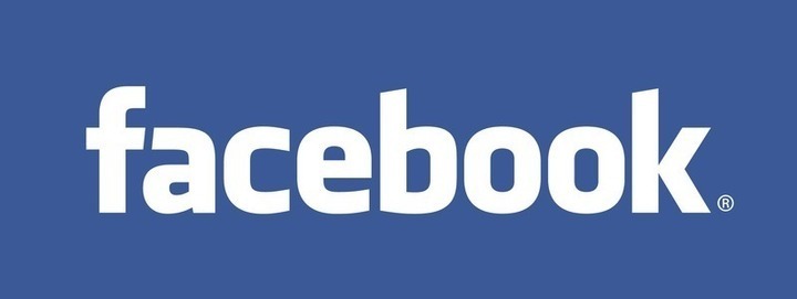 Deset let se mnou, s tebou i s ním! Logo Facebooku
