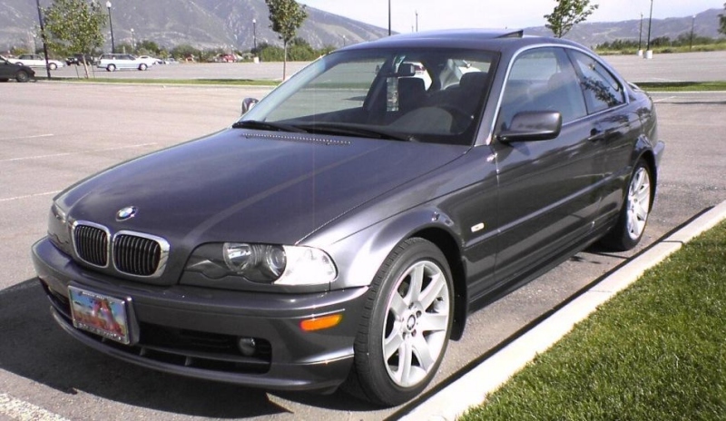 Automobil BMW řady 3