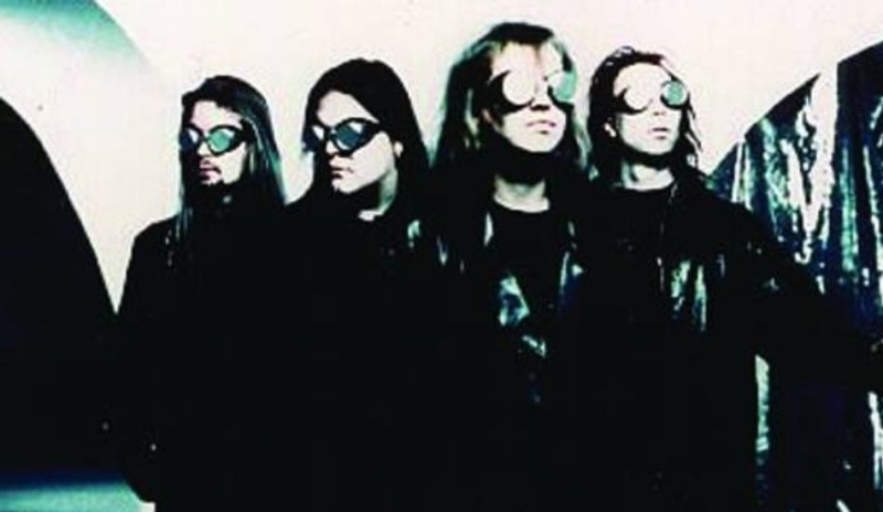 Členové skupiny Waltari na albu Space Avenue