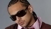 Sean Paul jamajský zpěvák v černých slunečních brýlích