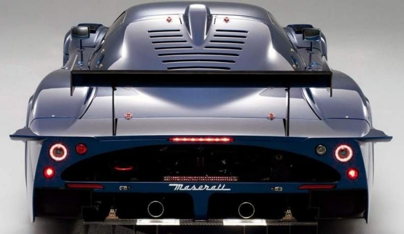 Sportovní automobil Maserati MC 12