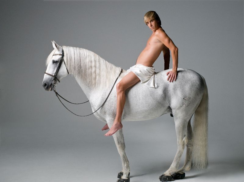 Americký herec Sasha Baron Cohen ve filmu Bruno