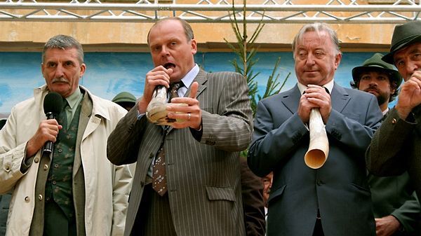 Scéna z filmu Muži v říji