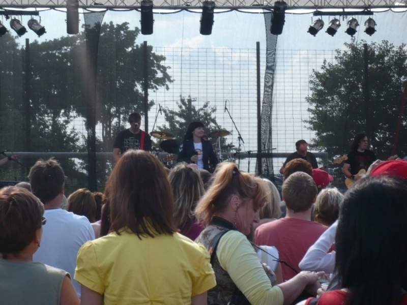 Zpěvačka Anna K při vystoupení