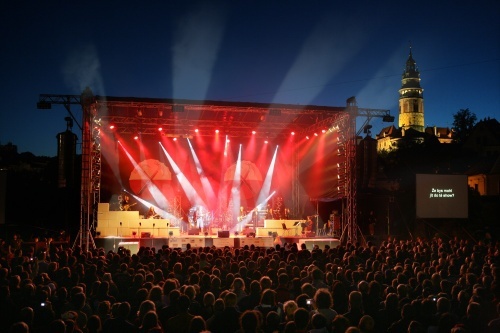 Koncert  skupiny Pink Floyd-THE WALL 2009