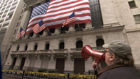 Snímek z filmu O kapitalismu s láskou