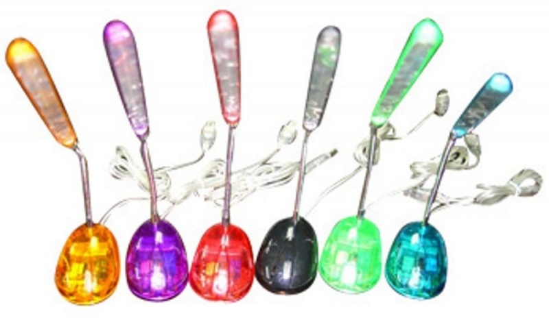 Snímek zobrazující USB lampičky