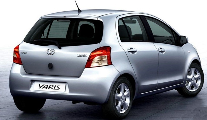 Osobní automobil Toyota Yaris 2006