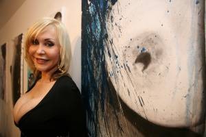 Dolly Buster se svým bujným poprsím