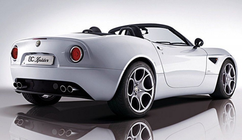 Automobil Alfa Romeo 8C Competizione Spider