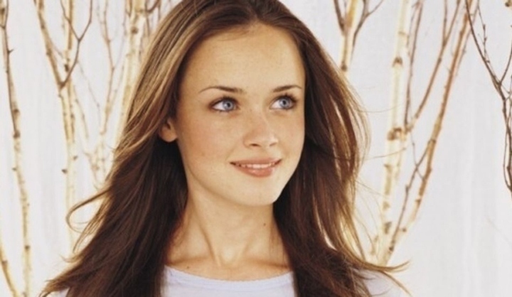 Alexis Bledel Alexis Bledel se proslavila v seriálu Gilmorová děvčata jako Rory